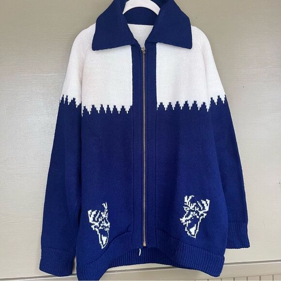 Hand Knit Zip-Up Sweater Cardigan with Deer Motif Unisex - Picture 1 of 9